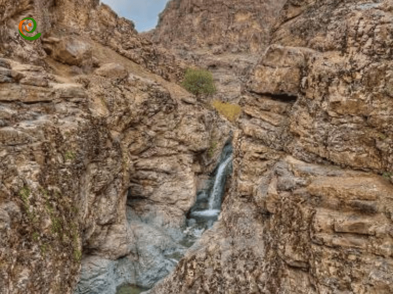 آبشار غلاک در مسیر قله دارآباد در منطقه شمیرانات تهران قرار دارد درباره آن در دکوول بخوانید.